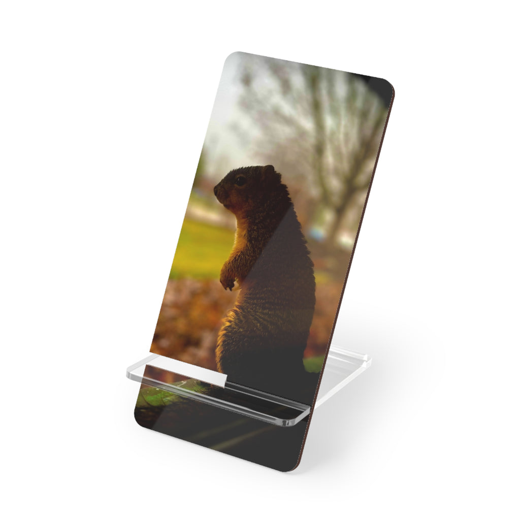 "The Little Lookout" Phone Stand