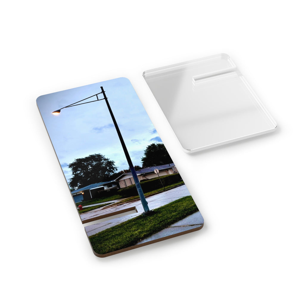 "Lamps On" Phone Stand