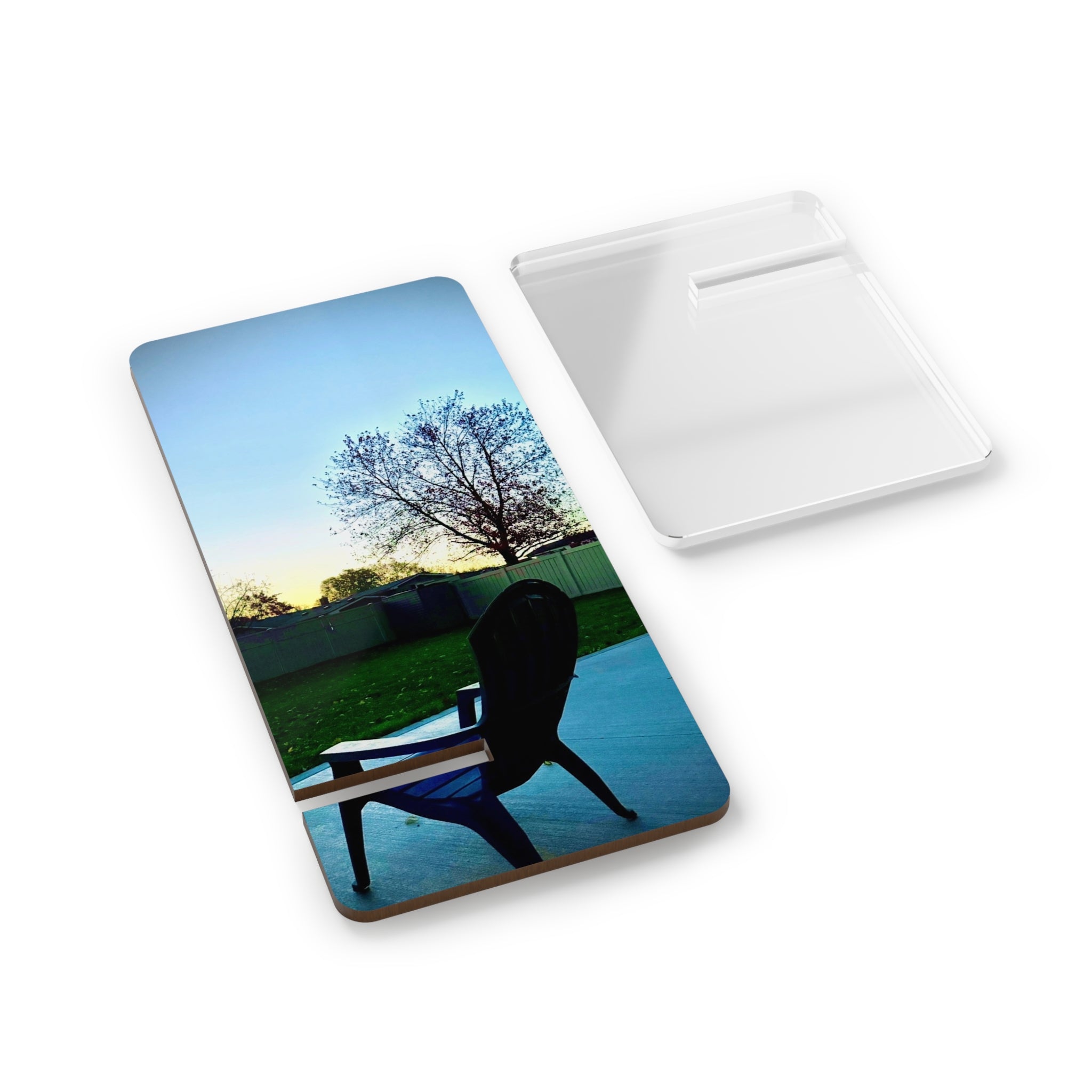 "Chilly Morning" Phone Stand