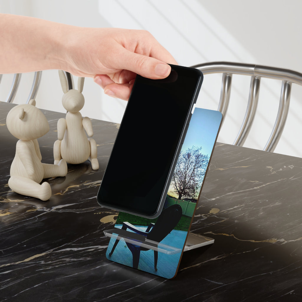 "Chilly Morning" Phone Stand