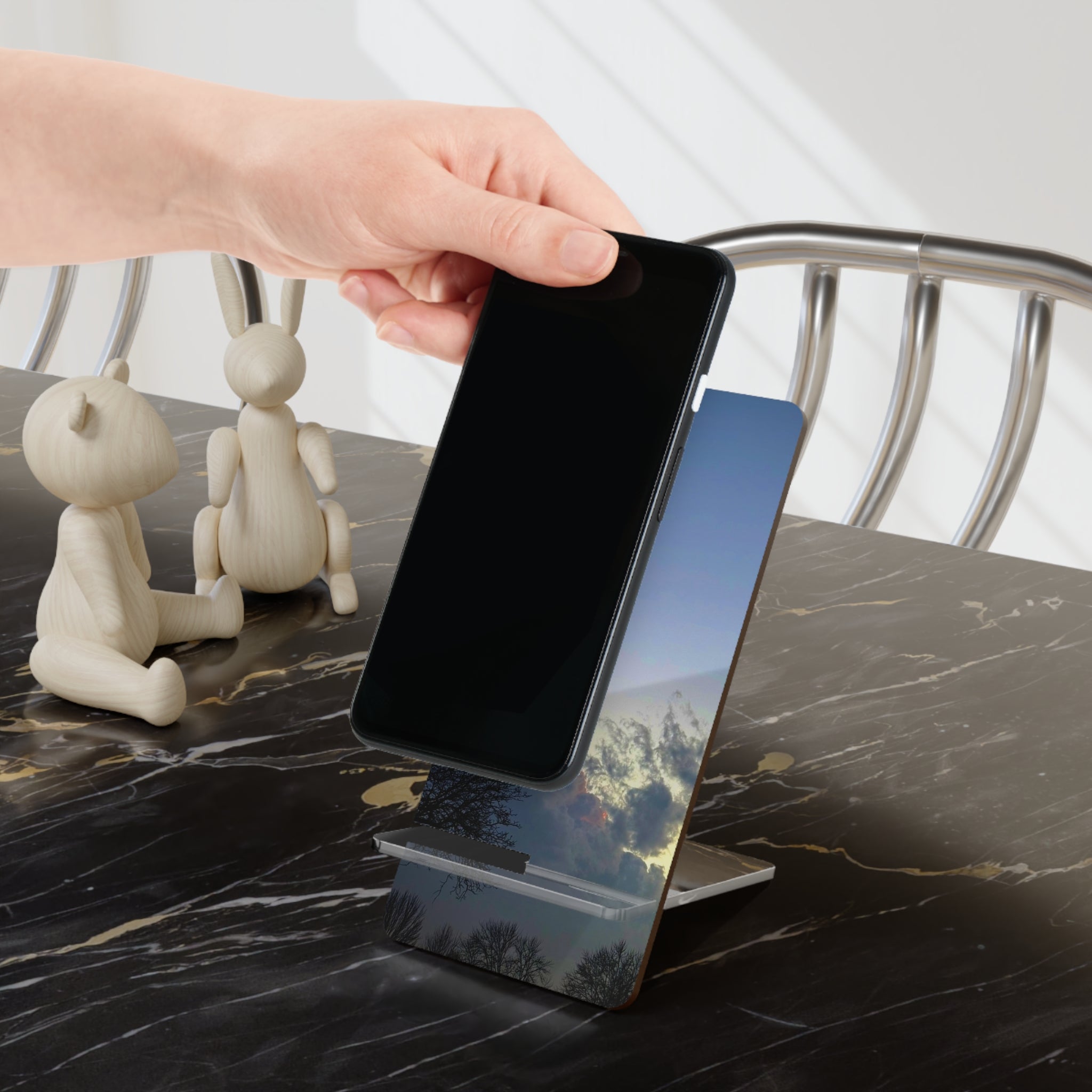 "Cloud Line" Phone Stand