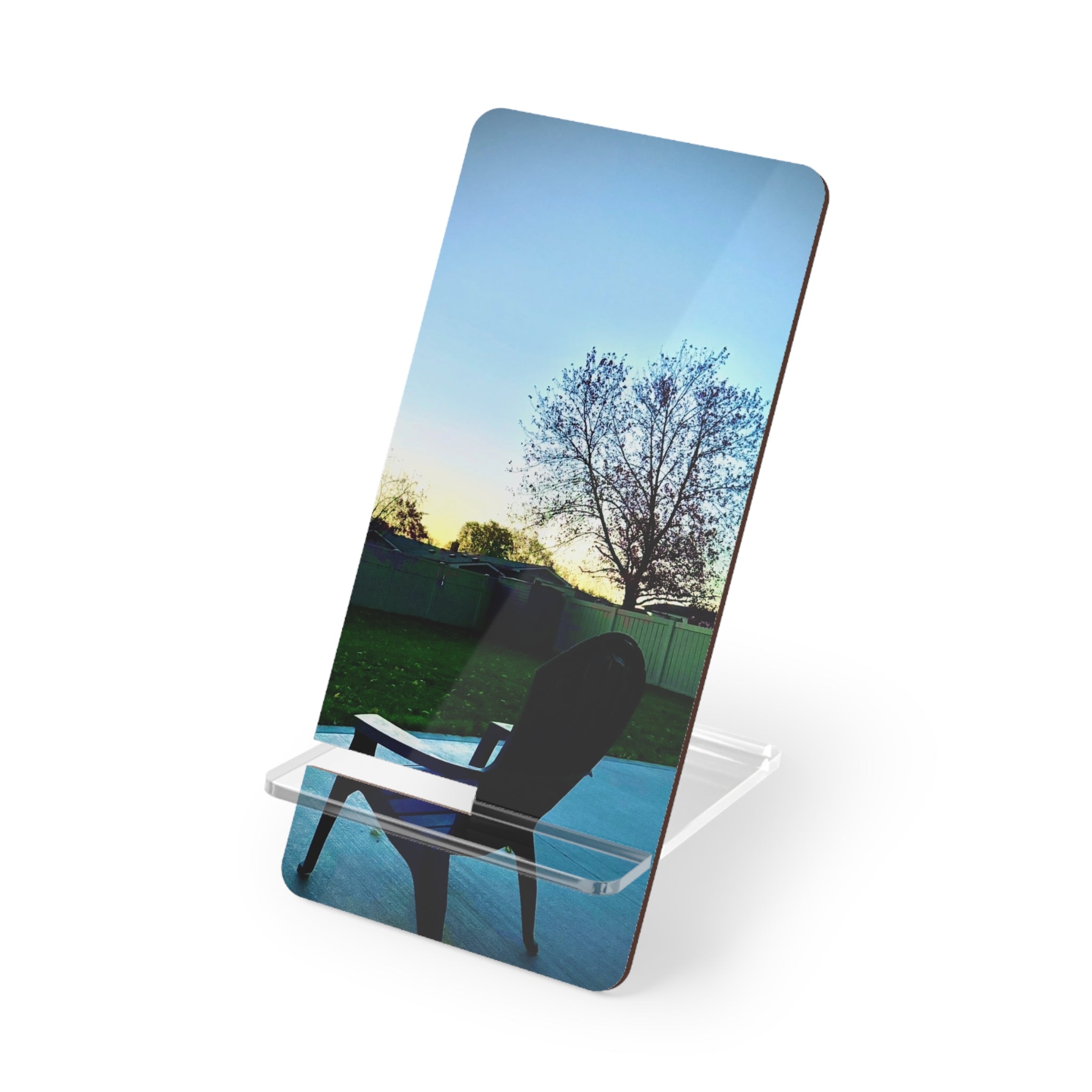 "Chilly Morning" Phone Stand